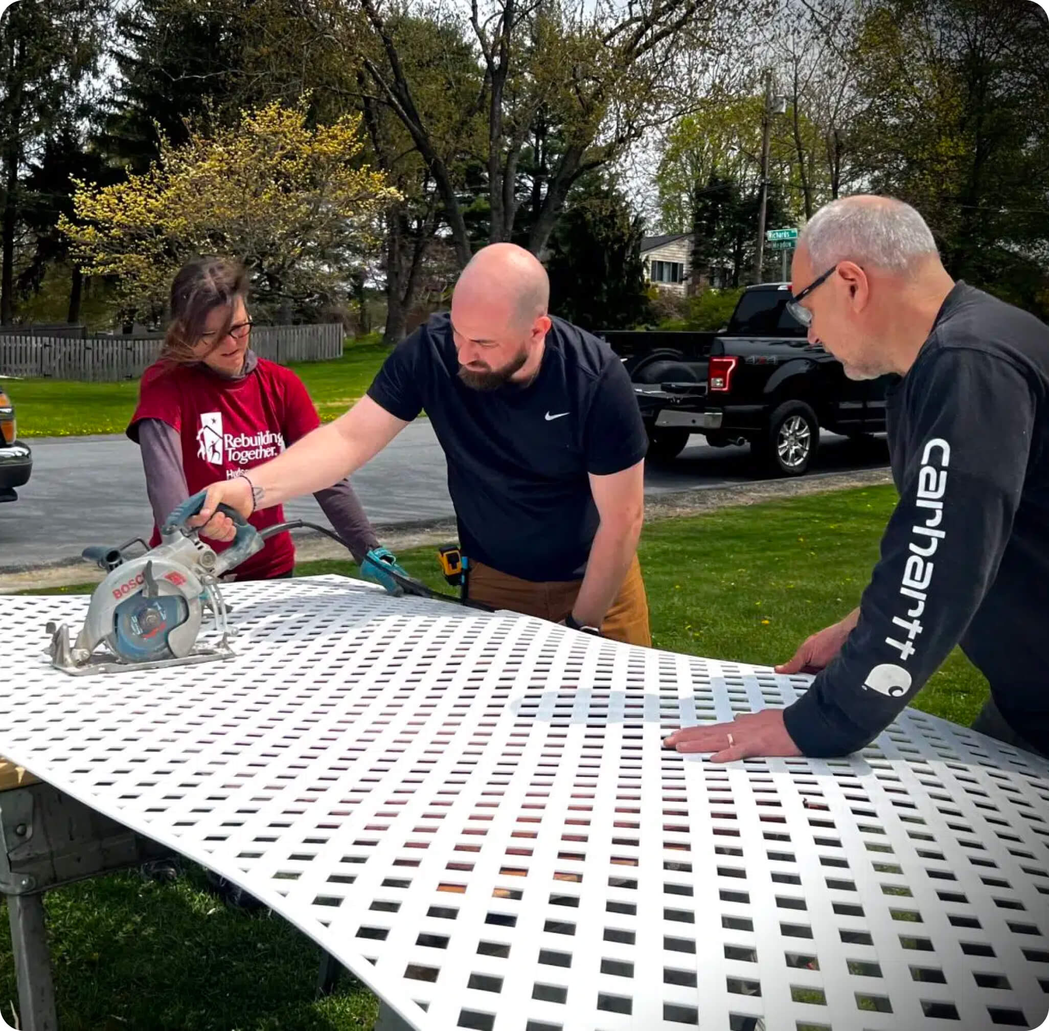 3 people working